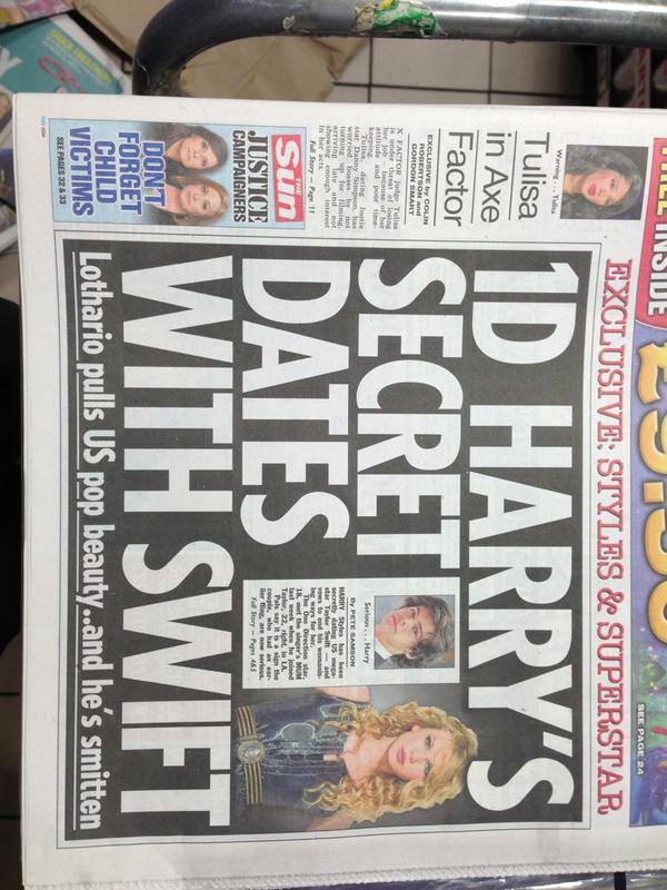 SimonElias's tweet image. I love trash on the #redtops on Sunday morning! Comparison