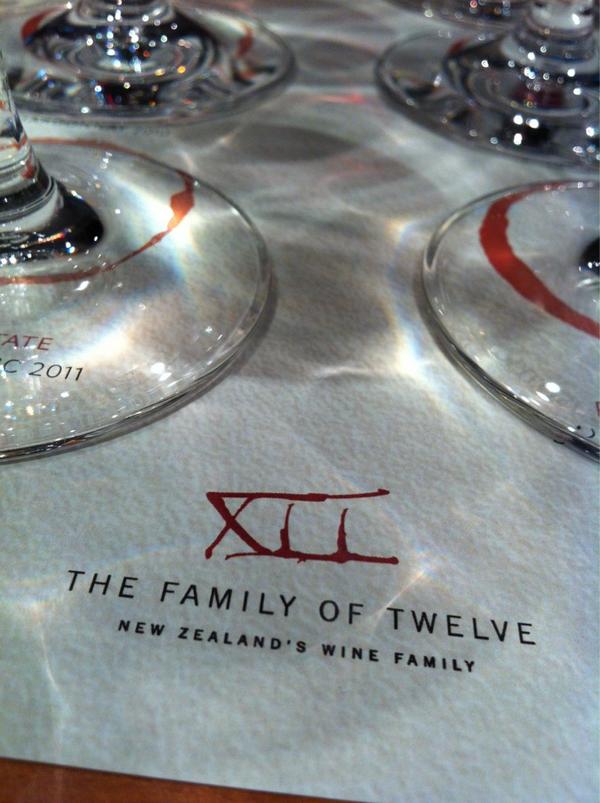 Zachary_Yu's tweet photo. The Family of Twelve Master Class in HK :0)
#nzwine http://t.co/I0vd7OBh
