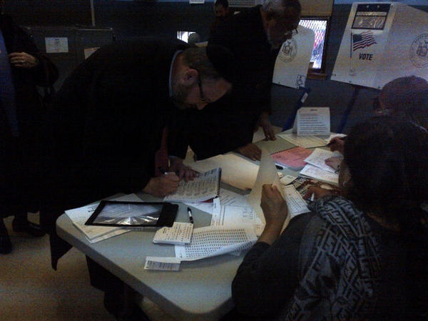 Simcha Felder casts his vote at Brooklyn's PS134 #SD17 #nycvotes