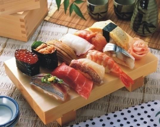 초밥이 너무 먹고 싶다
으아
국시실기보고 불꽃헬스하고 동해도 가기로 했는데 너무 기대된당 30접시도 먹을 수 있을 것만 같은 기분이야 후후.. 
실기공부는 초밥생각으로 버텨야짓