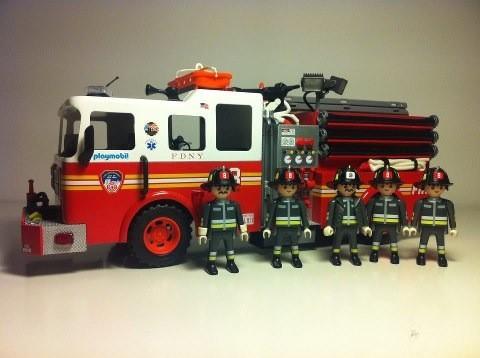 PLAYMOBIL on Twitter: "#PLAYMOBIL firefighters | fan picture of the day by  David Mañosa! RT @Andresrebol: Playmobil bomberos http://t.co/yzA3iIW9" /  Twitter