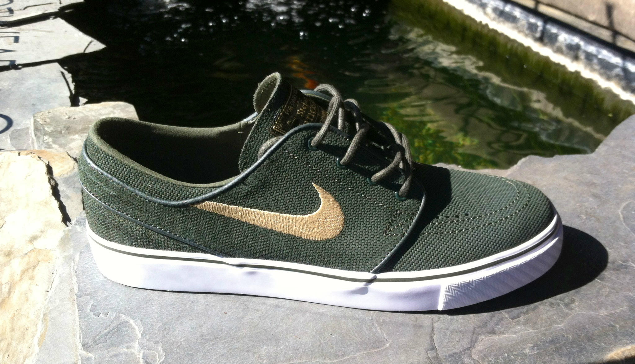 Brooklyn Projects on Zoom Stefan Janoski Sequoia/Filbert-White Just In.. http://t.co/Kmjr5xrS" / Twitter