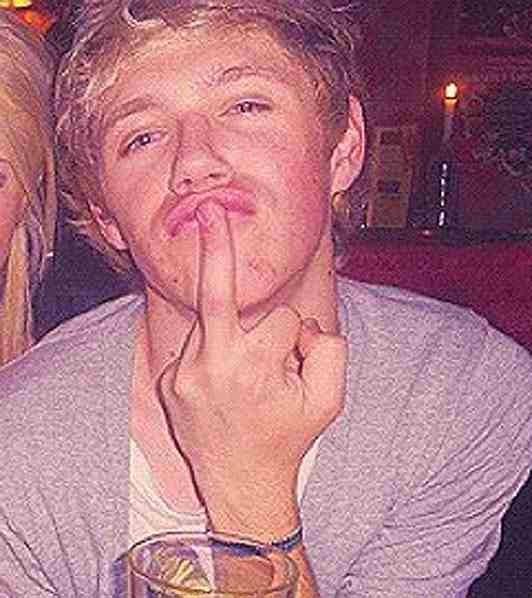 e_hazey's tweet image. “@.noahcyrus: MAKE NIALL PRESIDENT!  #voteforniall"