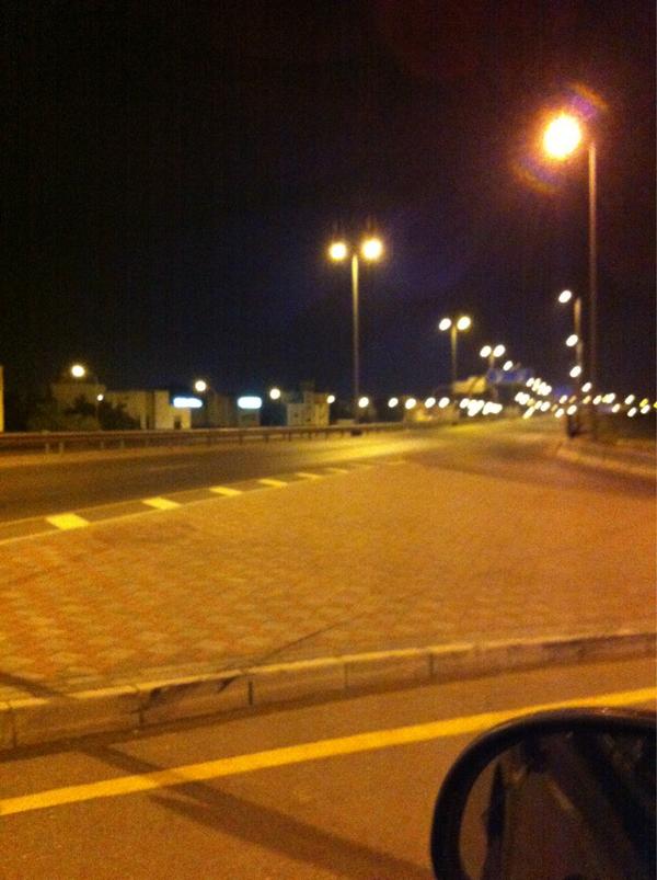 Dali788's tweet image. Decided to cruise back home, empty streets, and a couple of good songs! #mood_boost!