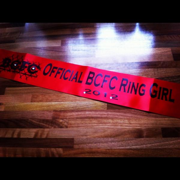 BCFCMMAUK's tweet photo. Who wins?You decide.... http://t.co/mDvujGBl