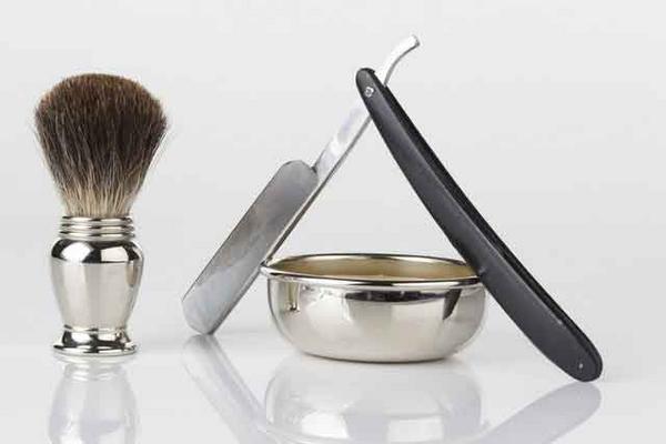 CrewRivonia's tweet photo. Bachelor Group Special now on! 2 or more gents book a shave and cut at @CrewRivonia,the GROOM get's his treatments FREE http://t.co/lNT5JKDG