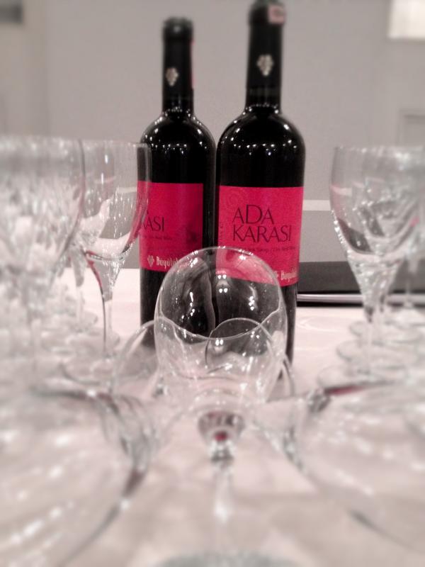 Ingiliz baskonsoloslugu davetinden kareler