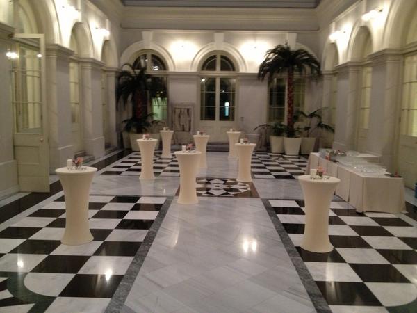 Ingiliz baskonsoloslugu davetinden kareler