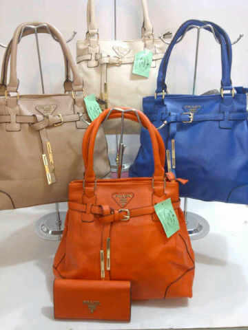 zhaagangxie's tweet image. #prada #gesper #lilit #taiga minat? follow @zhaaboutique/pin:275F17CD / 085766066752 @Iklan24Jam @IklanDiskon @iklanin