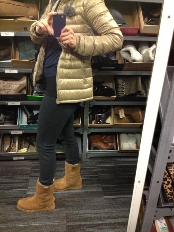 DeaSumantri's tweet photo. So excited that #northgaterack have "Vince" i am so getting the uggs to prepare for the winter http://t.co/rWMU0ji3