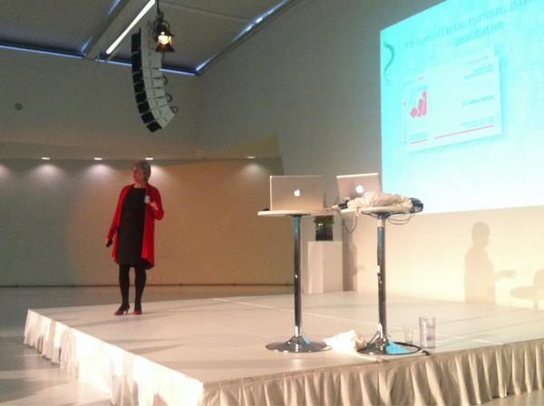 Design United tweet media