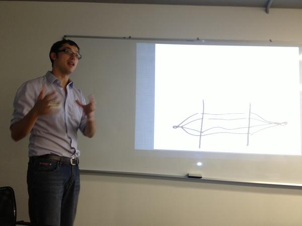jeanmly's tweet photo. @oscar_ramos talking bout visual thinking at #AcceleratorHK @porlando @worksonmypc @tlamvip @jebbery @nicwn @carrielol http://t.co/c3IwKdks