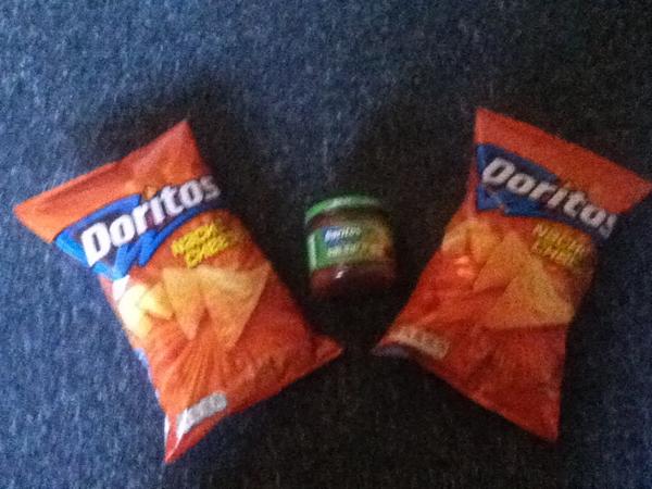 klas_2G's tweet photo. Morgen neemt @grote_aapie dit mee naar school! RT en je krijgt wat! http://t.co/kox978ej