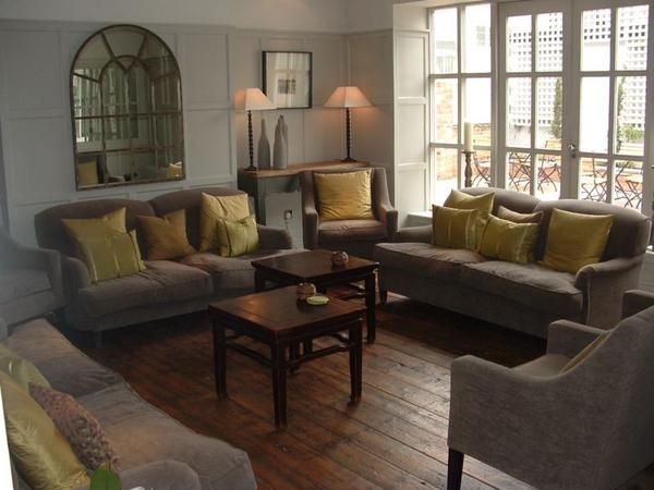 AdrianosNcle's tweet photo. Come in and relax! Enjoy a pre-dinner drink in our welcoming lounge while you browse our extensive menu http://t.co/mZAirYRO