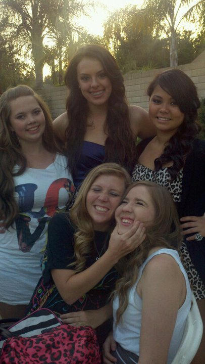 breanna__taylor's tweet image. @koraa_lee birthday party(: @Cameronncenteno @AshlieRich #kiany #squishedcheeks #tbt