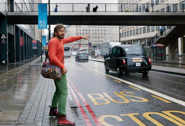 ..оттуда общественным транспортом или на такси в Мейфэр на Davies Street, 3-7 #чичваркин