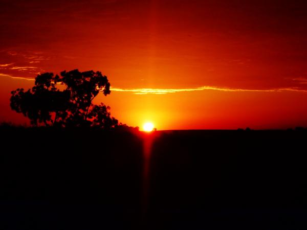 DODGERAM2500SB's tweet photo. O sol se foi *---* 19:58      08/11/2012 http://t.co/PAfLz4Ko