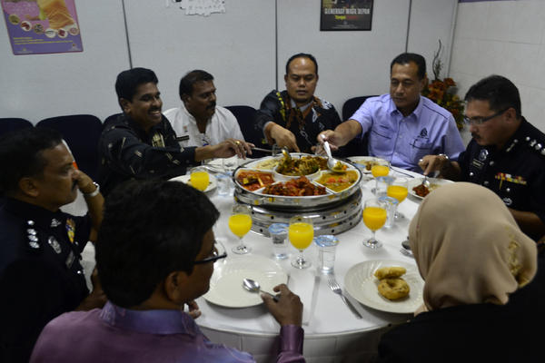 Majlis jamuan mesra bersama agensi kerajaan &amp; komuniti Daerah Klang.