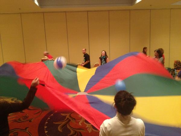 BalloonParadeCT's tweet image. Team building at #UBSParadeSpectacular #clowntraining!!!