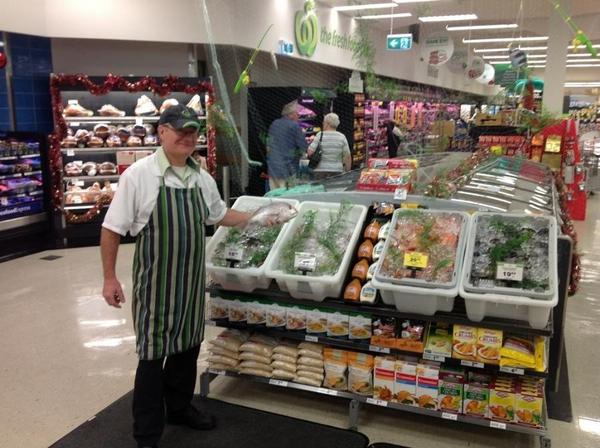 Chriso183's tweet photo. Offering customer fresh fish ideas for Christmas @dalehodgson @psacraven http://t.co/vXjIdfmT