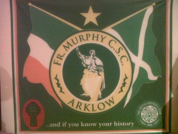 FatherMurphyCSC's tweet photo. Our New @Celtic flag which will make its debut this weekend! #HailHail http://t.co/Q8zI6fsV