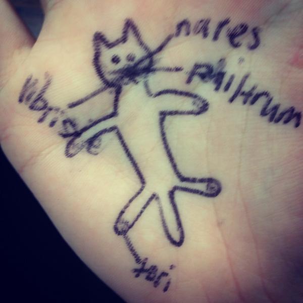 MJane_BigPimpin's tweet image. Cheating at its best lol #anatomy #labpractical #meow 😽