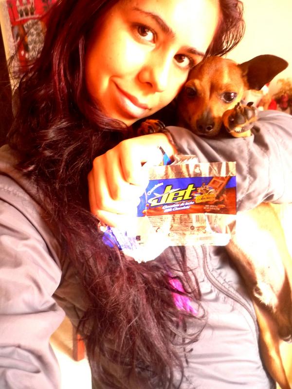 Chocolates Jet on Twitter "En una foto, cuéntanos cómo compartes con