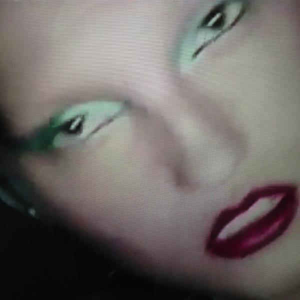 Carrasquillo_M's tweet photo. NARS Warhol video I worked on with FABIAN BARON http://t.co/UdIat7PC