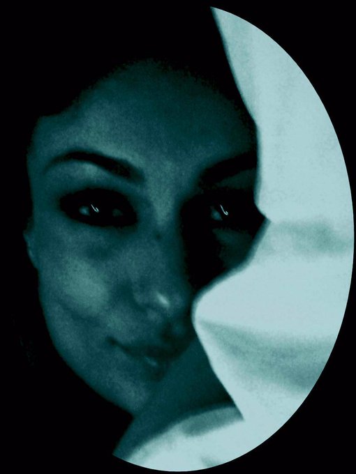 Im kissin the moon http://t.co/zhRxAFyN