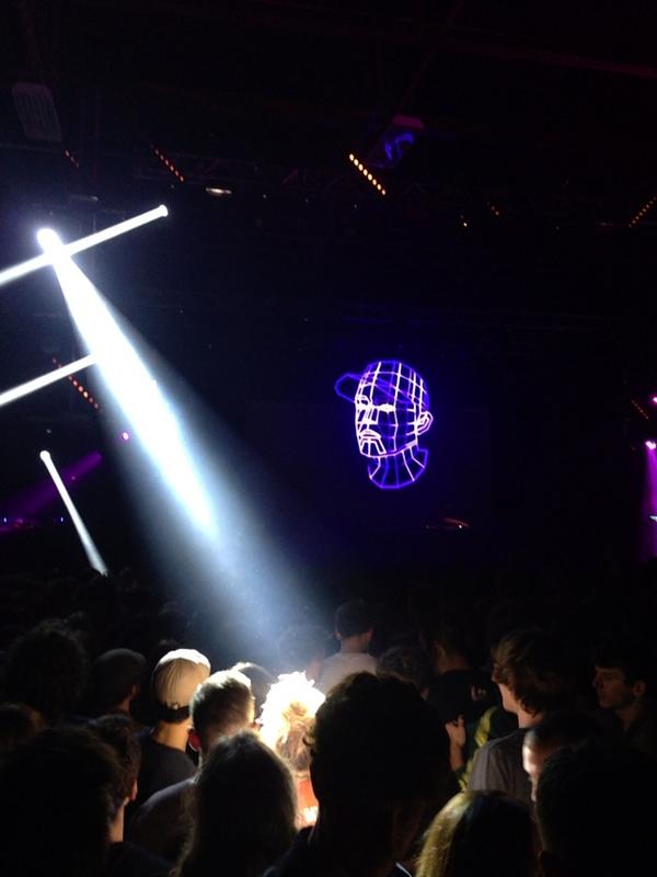 Dj Shadow ripping it up