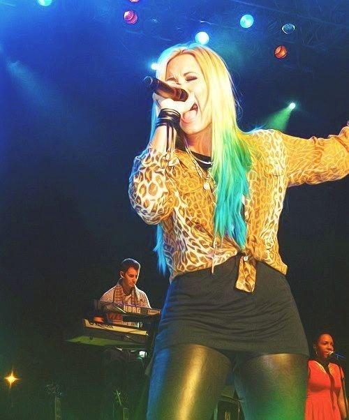 lovatic_ddemi's tweet photo. http://t.co/yljr50Vb