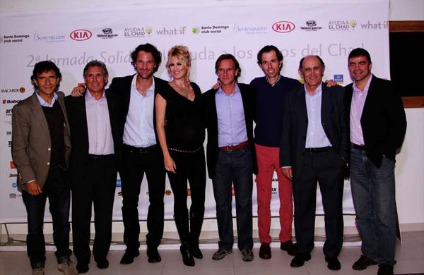 @dyasolidario <a href="/inigodejuana/">Iñigo De Juana</a> @LidiaFARO @isanver26 <a href="/bohorquez_pablo/">Pablo Bohorquez #PalabrasMayores</a> <a href="/Carolcerezuela/">carolina cerezuela</a> <a href="/los_secretos/">Los Secretos</a> <a href="/DavidLdelMoral/">ᗪᗩᐯIᗪLÓPEZᗪEᒪᗰOᖇᗩᒪTV</a>