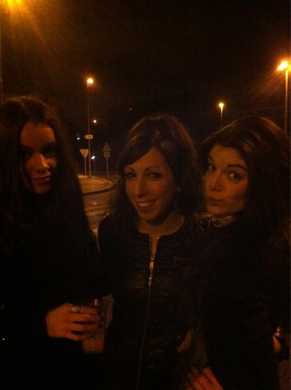 amy13_7's tweet photo. @jurdanasanchez  &amp; @andriu_911 partyrockk :) http://t.co/8pWi1GjC