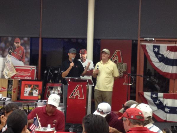 Dbacks's tweet photo. Thank you to @KNIXBen and @KNIXMatt for emceeing our awards dinner after #DbacksGolf tourney #GibbyIsWatching http://t.co/O7wfdMEe