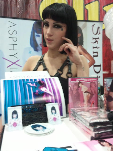 At my booth wrapping up my first day of exxxotica! http://t.co/3xluMNLe<a href="/tag/lucky"class="tags"><span>#lucky</span></a>