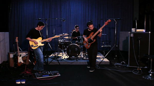 pemesanan DVD live tohpati bertiga, bisa email ke >tohpatibertiga@gmail.com ...cc@itsbowie@tohpati@indrohardjo