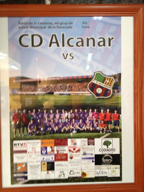 sergi_vargas's tweet photo. [FOTO] Sabeu x què la foto del @CDAlcanar és present a St Joan? Un dels seus jugadors Ivan González és un ex-santjoaní http://t.co/2Rxf98iU