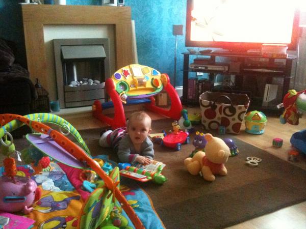 MrsGWalker's tweet image. Toy invasion!! #needmorestorage