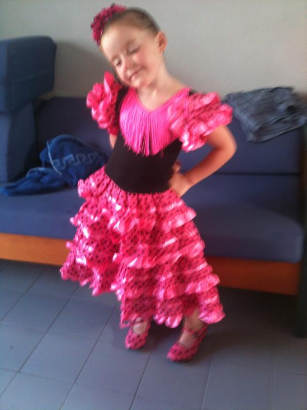 rooneyloo's tweet image. Coral x