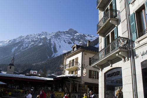WillJGriffith's tweet photo. Picture from the town today, iPhone10 quality is amazing, though Im horrible at using it #Chamonix http://t.co/f9jHkECV