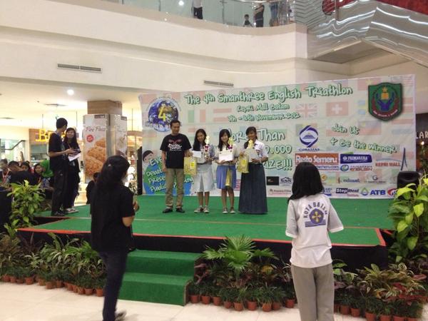 SET4_'s tweet photo. The Winner of Public Speaking. http://t.co/PXINwFsS