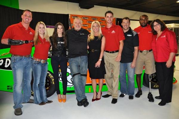 ReneeLParsons's tweet image. Great day w/some wounded warriors,@drbobparsons@GoDaddy @wedealinhope@SemperFiFund #marinecorpsbirthday.