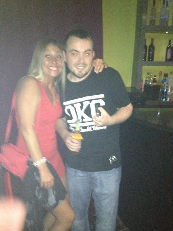 Knighty33's tweet photo. @damochelseaboy @mrbozie @pulselondonnet #bannanas http://t.co/W1tRotQ5