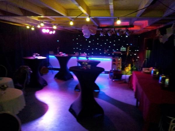 Saaie garage en zin in #feestje ? @Havenjoure tovert om tot feestzaal !