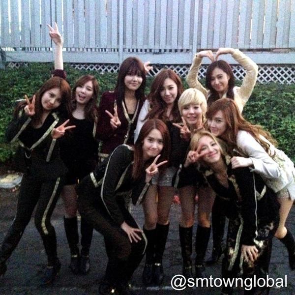 [PIC][09-11-2012]Hình ảnh mới nhất từ "SBS K-Pop Super Concert in America" của SNSD A7Y-TJQCYAEmh3B