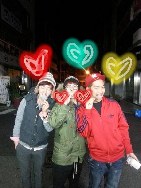 9_0b's tweet photo. 사탕 저도 한입만.. http://t.co/DI4dpSxO