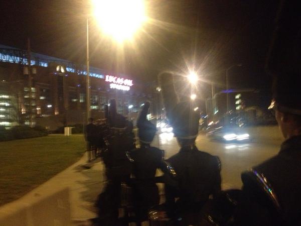 ReaganBand's tweet photo. Walking to warmup #boa2012 #letitshine http://t.co/3OggEFNy