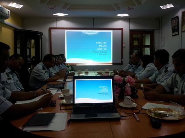 Kursus twetter dan facebook kepada anggota parol Terengganu, peringkat parol Negeri Terengganu