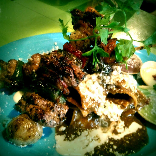 chilakillermita's tweet photo. Brochetas de arrachera jugoza con salsa de pasilla!! @brendmirand @qubeats @yonosoydj http://t.co/0QInJtu7