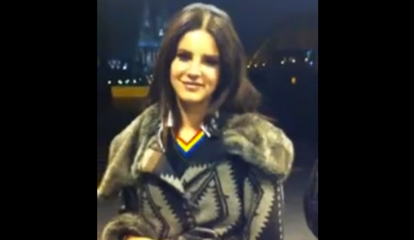 DelReyNewsflash's tweet photo. Lana Del Rey saying "Hi" to german fans. Watch the video here: http://t.co/42Wh70aL http://t.co/LujDTsxs